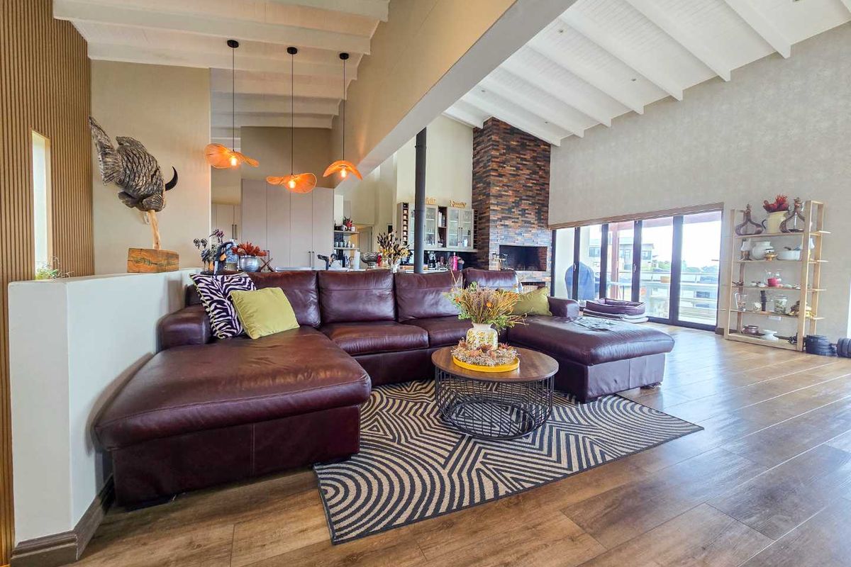 Upmarket family home for sale in Stilbaai Duine Estate. - Photo 3