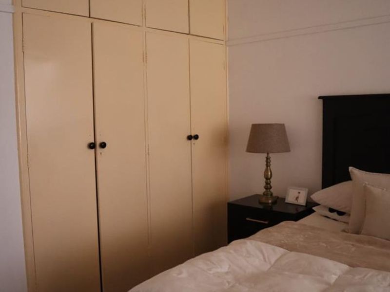 Charming Ground Floor Apartment in Arcadia - Photo 8