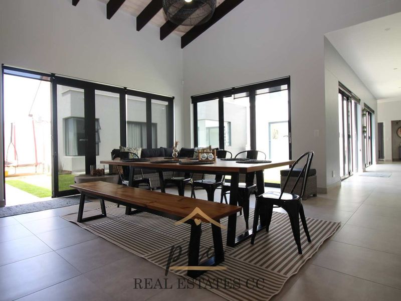 4 Bedroom Family home for sale - Swakopmund (Kramersdorf) - Photo 5