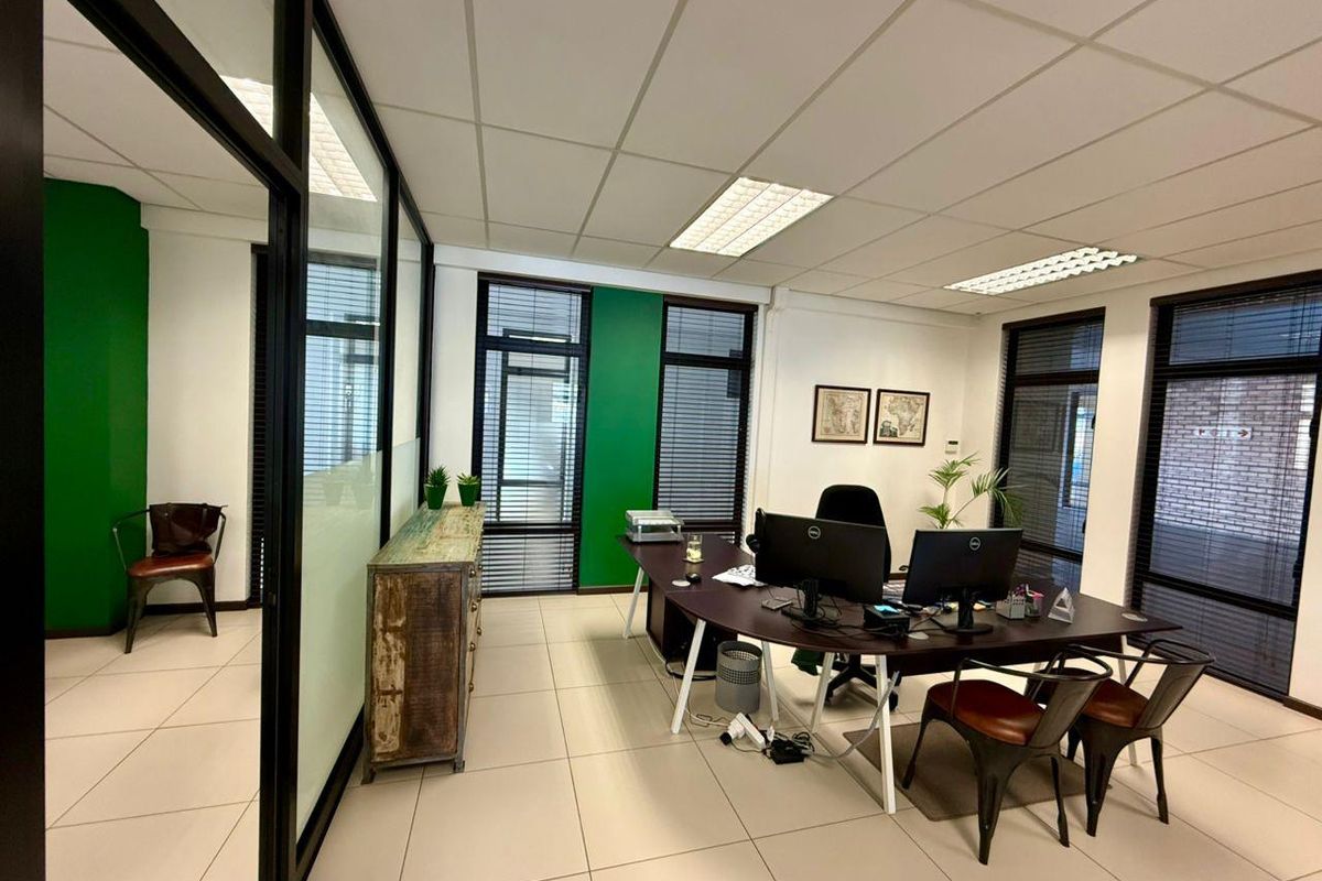 Modern A-Grade Office Space For Sale - Photo 4