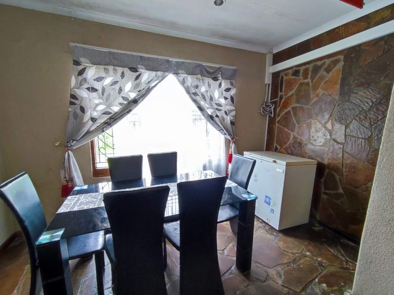 10 Bedroom House for Sale - Photo 6