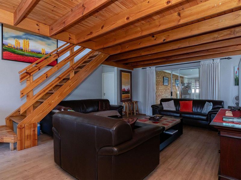 Stunning 3 bedroom 2 bathroom family home for sale in Pomona - Photo 9