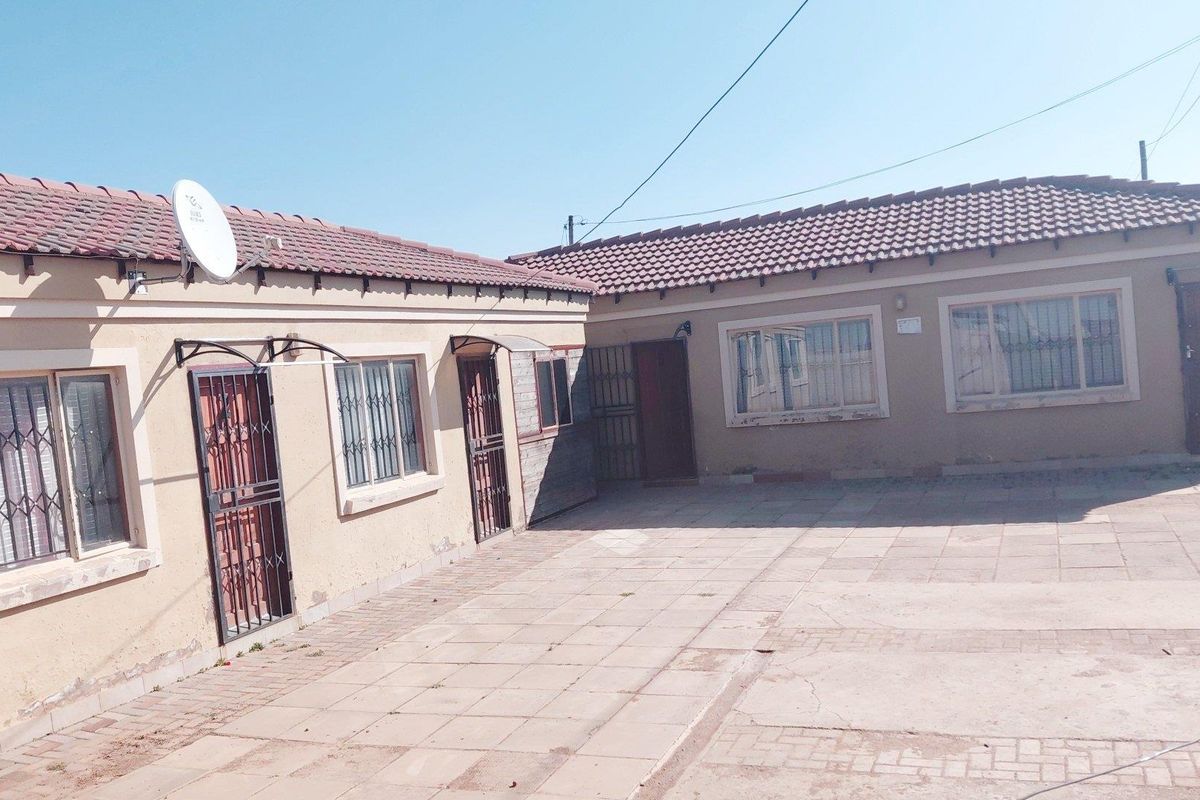 Secure Steady Income with This 6-Unit Rental Property - Photo 2