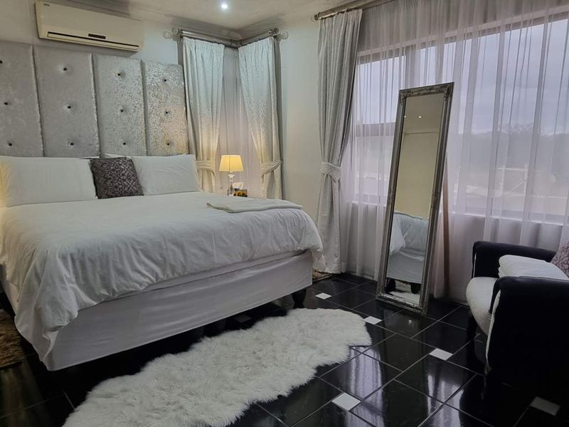 Dorado park 4 bedroom house with pool - Photo 7