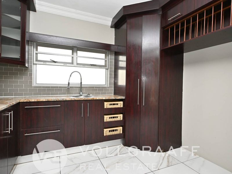 Spacious Family Home To Rent - Available 1 August 2026 - Photo 8