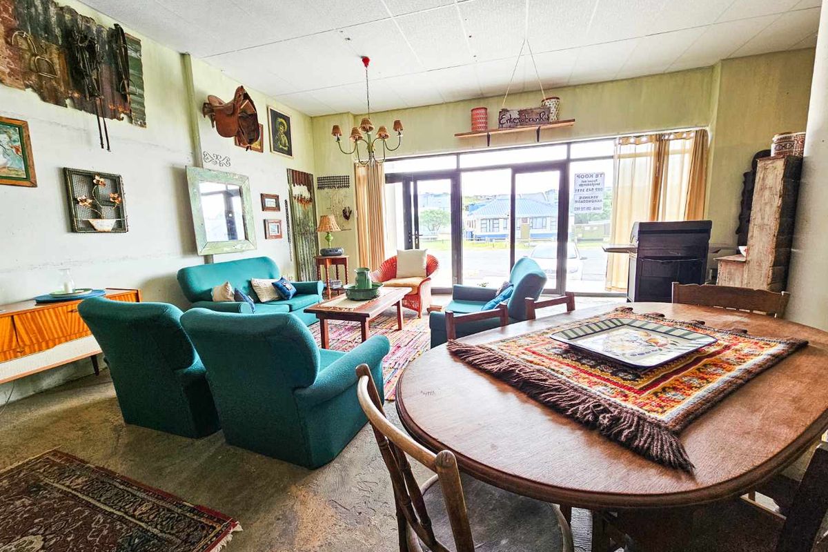 Ground floor unit with business rights for sale in Stilbaai Oos - Photo 5