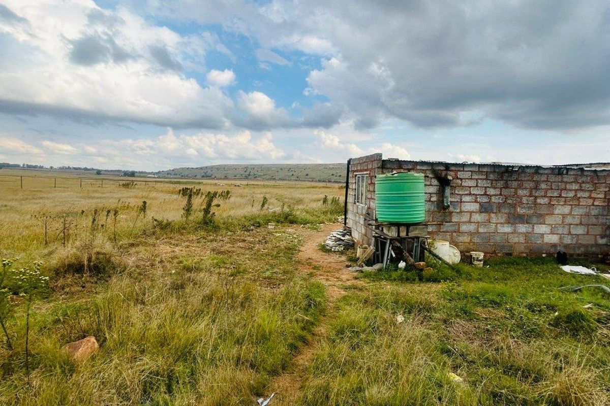 Large land for sale - Photo 2