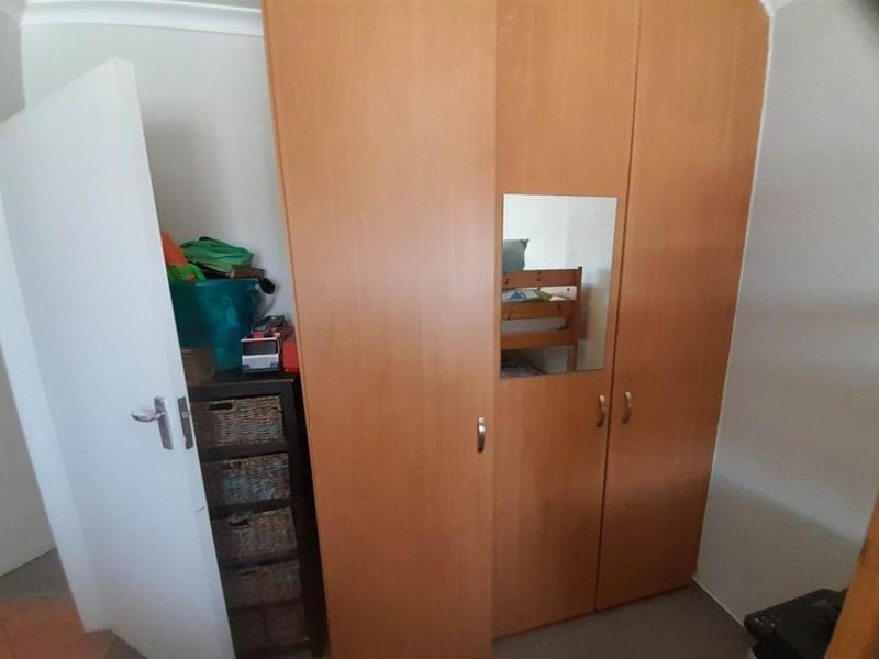 Contemporary Lock-Up-and-Go 2-Bedroom Townhouse in Ravensklip. - Photo 5