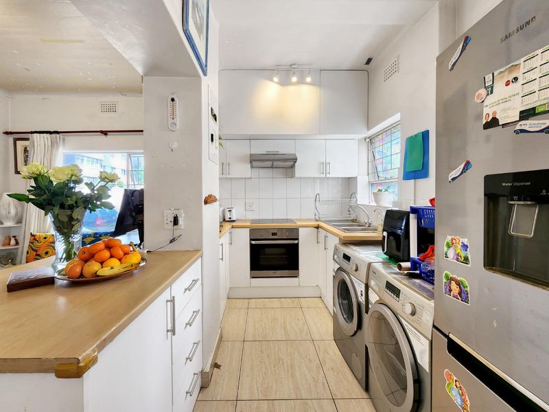 Apartment Living in the Heart of Cape Town - Photo 7