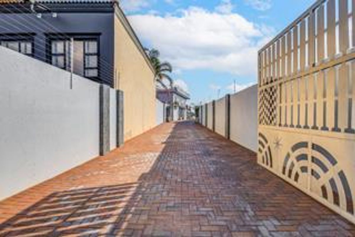 Dual Living In The Elegant Suburb of Bassonia - Photo 2