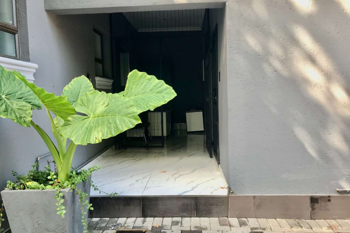 Spacious 4-Bedroom Home to Let - Photo 5