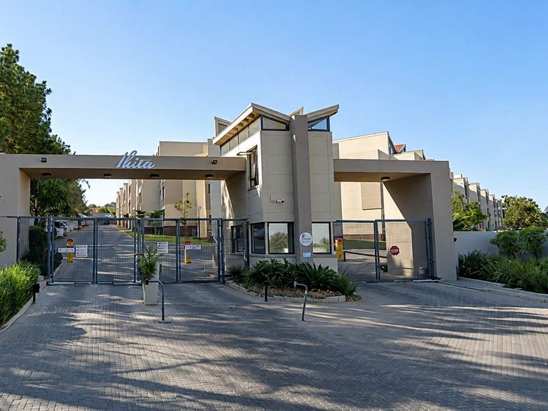 Modern 1-Bedroom Apartment for Sale in Exclusive Ihita, Lonehill