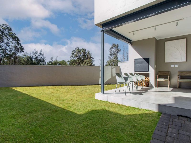 A Rare Final Opportunity - Modern Design, Elevated Views - Photo 3