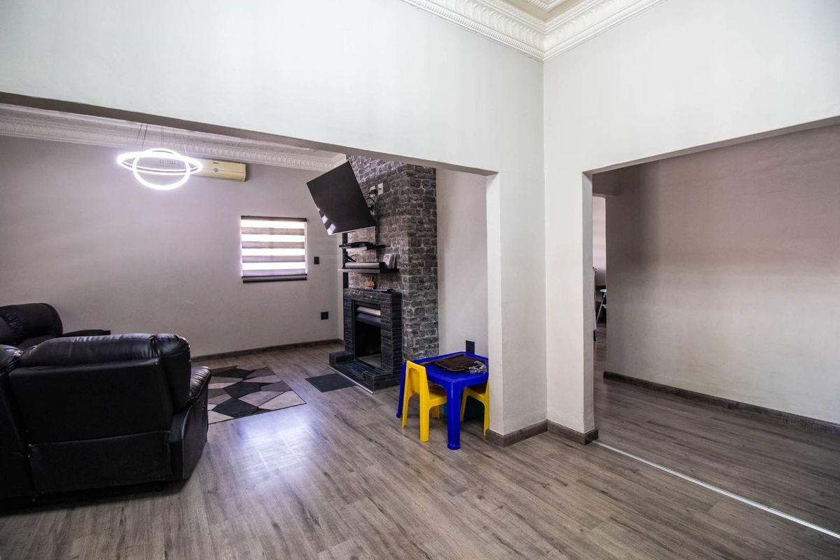 Beautiful 3 Bedroom family home in Western Extention - Photo 5