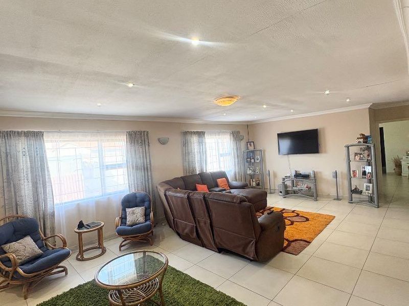 Family Home For Sale in Meersig - Photo 7