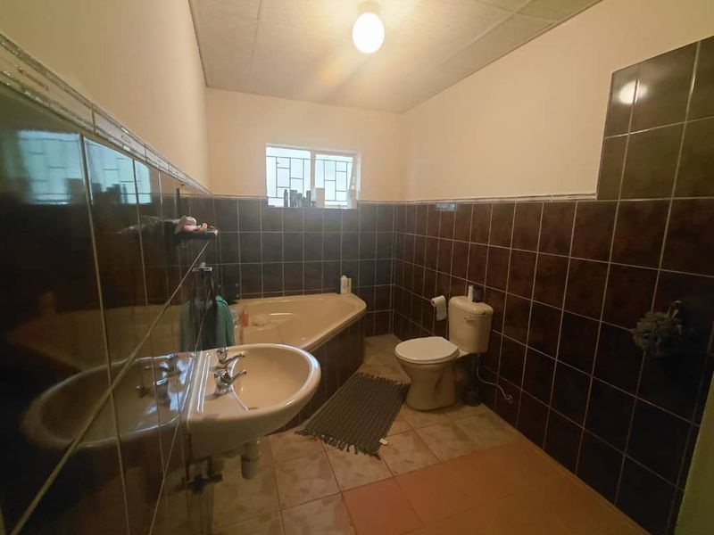 Lovely first time buyers home - Photo 7