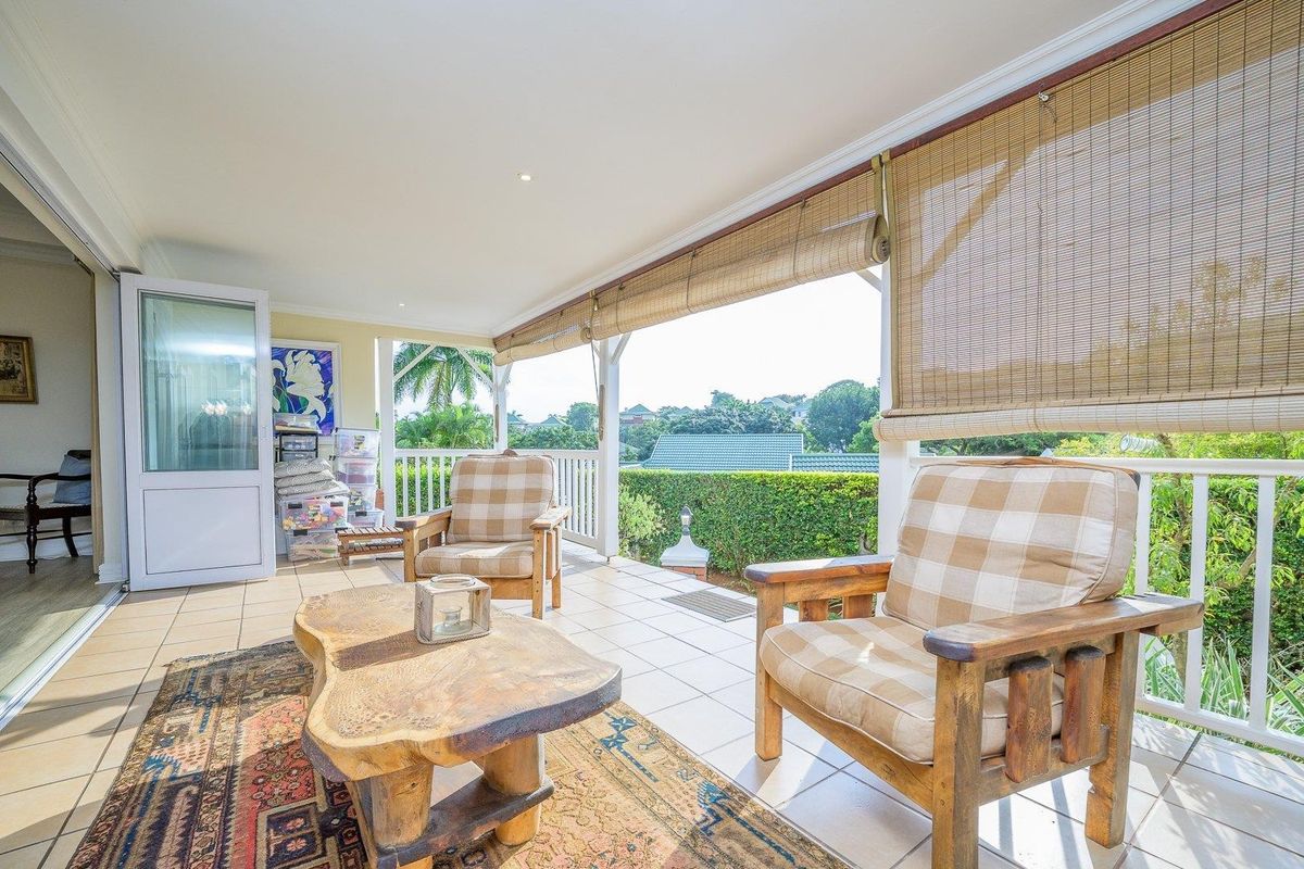 Extravagant Living in the Prestigious Mount Edgecombe Country Club Estate - Photo 5