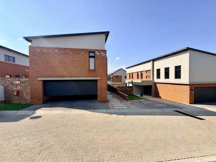 Property #2500689, Cluster Rental Monthly in Carlswald