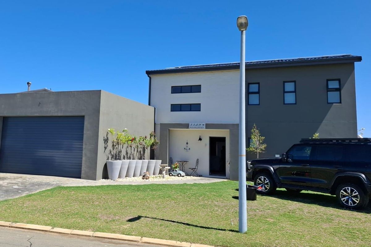 Coastal Luxury & Flair at Breedezicht Estate! - Photo 3