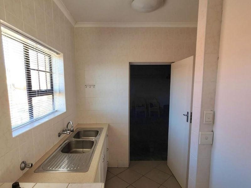 3 Bedroom House for Sale in Fijnbosch Park - Photo 6