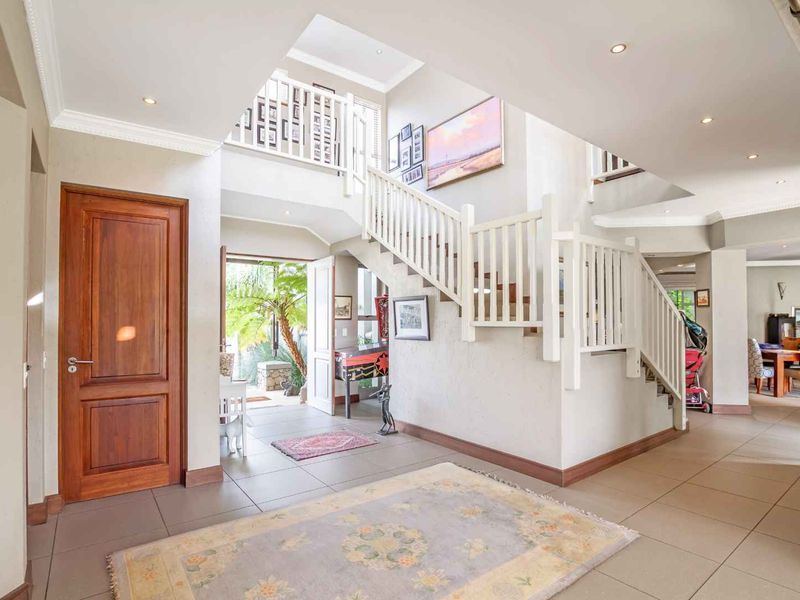 PERFECT HOME FOR THE AVID ENTERTAINER - Photo 3