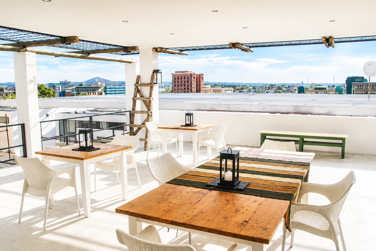 Beautiful Guesthouse For Sale - Photo 4