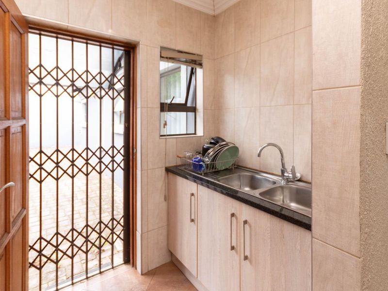 Secure, Spacious & Designed for Effortless Family Living - Photo 9