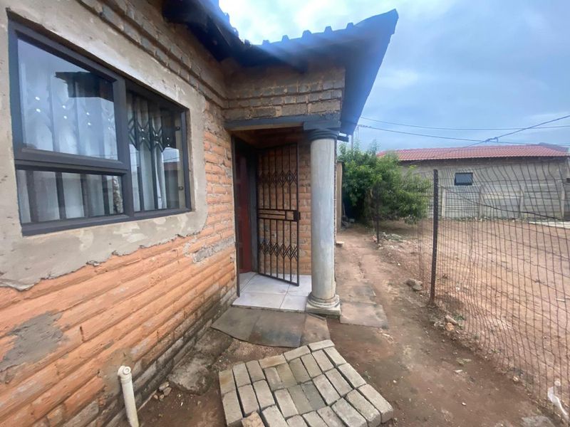 Two bedroom house for sale - Photo 3