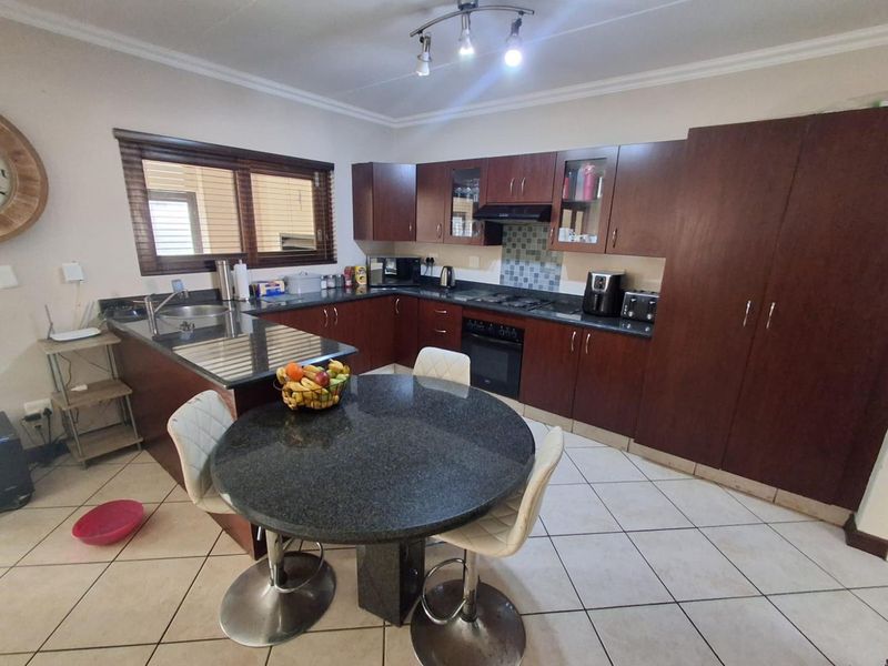YOUR GLENVISTA HAVEN FOR THE WHOLE FAMILY - PETS INCLUDED - Photo 6