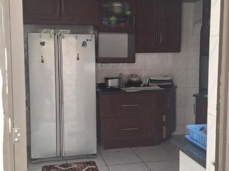 Spacious 4-Bedroom Family Home with Huge Yard &amp; Loads of Potential! - Photo 6