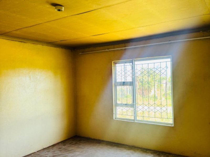 Charming 3-Bedroom Home for Sale in Queenstown Ezibeleni - Photo 7