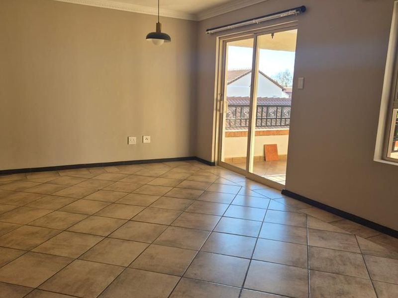 2 Bedrooms 2 Bathrooms and 2 Garages - Photo 3
