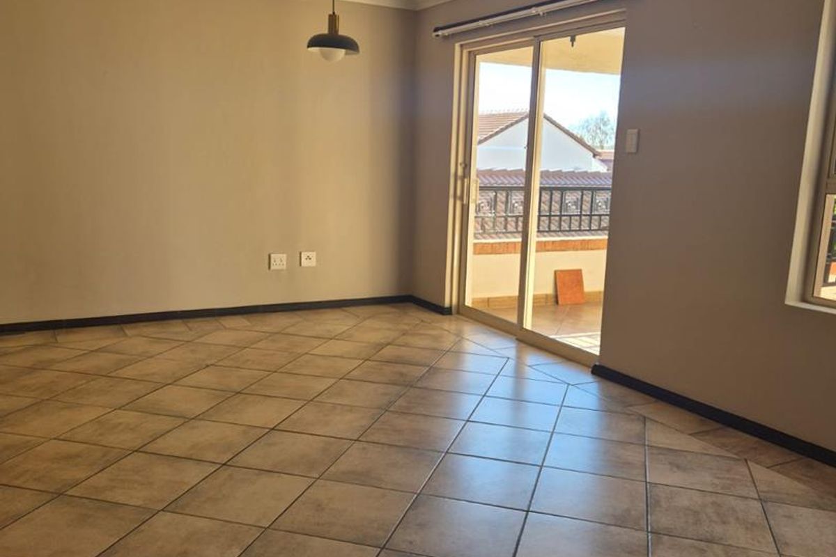 2 Bedrooms 2 Bathrooms and 2 Garages - Photo 3