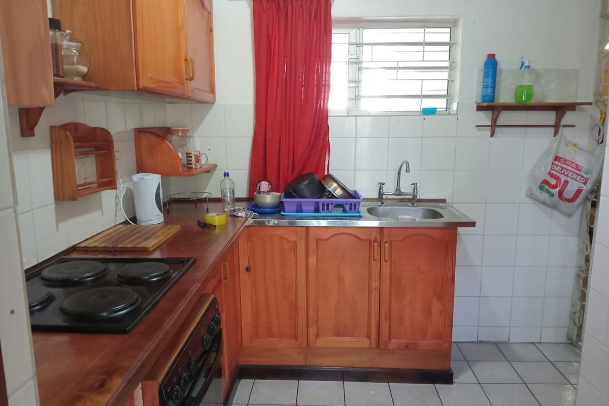 Experience comfortable, modern living in this well-appointed 2-bedroom duplex, designed to offer both convenience and style across a practical layout. - Photo 3