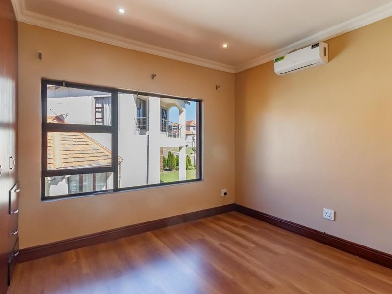 5 Bedroom Family Home to Rent in Valley View Estate, Centurion - Photo 9