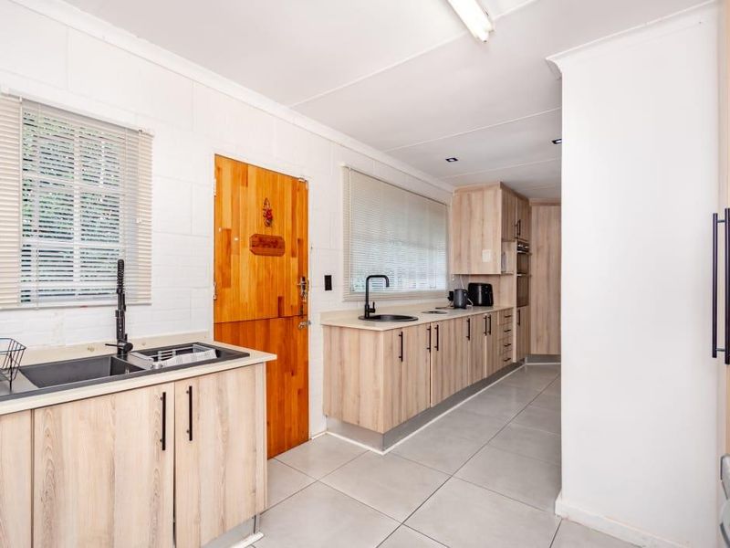 Modern home in Albemarle with loads of space - Photo 2