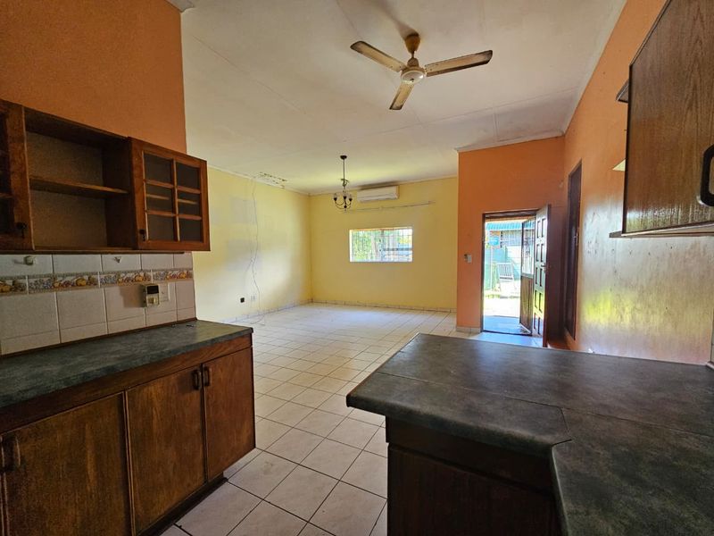 Bargain Fixer-Upper with Bonus Bachelor Flat – A Golden Opportunity! - Photo 3