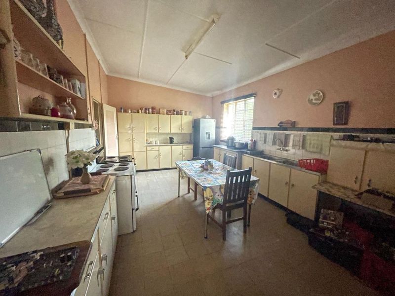 7 Bedroom Property for sale in VRYHEID - Photo 7