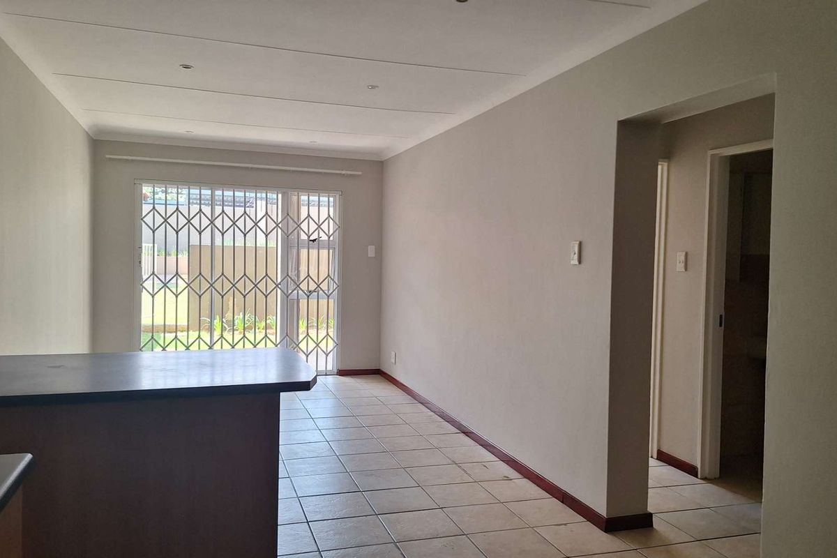 2 Bedroom, Ground Floor Apartment in Ferndale - Photo 2