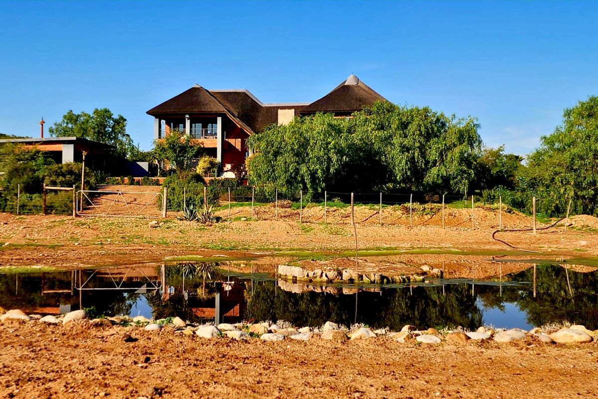 KLEIN KAROO GAME LODGE & SPITZKOP RESTAURANT – TURNKEY ROUTE 62 HOSPITALITY RETREAT NEAR OUDTSHOORN - Photo 3