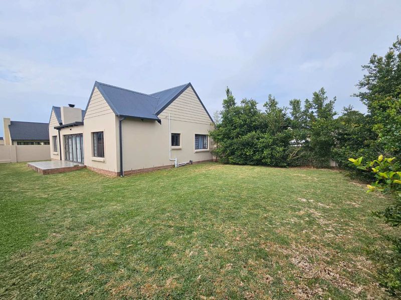 Stunning 3 Bedroom home for sale in The Hamptons Lorraine! - Photo 7