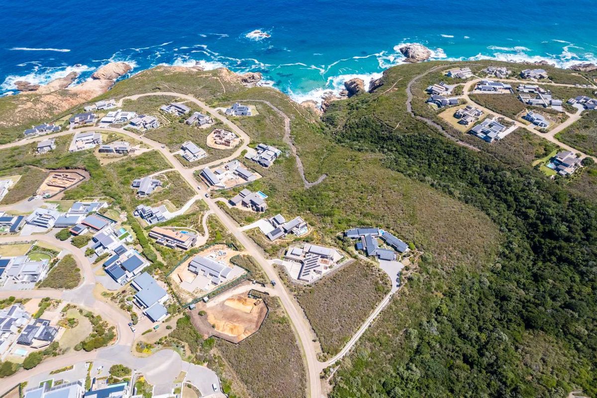 COASTAL PARADISE IN BREAKWATER BAY ECO ESTATE - Photo 3