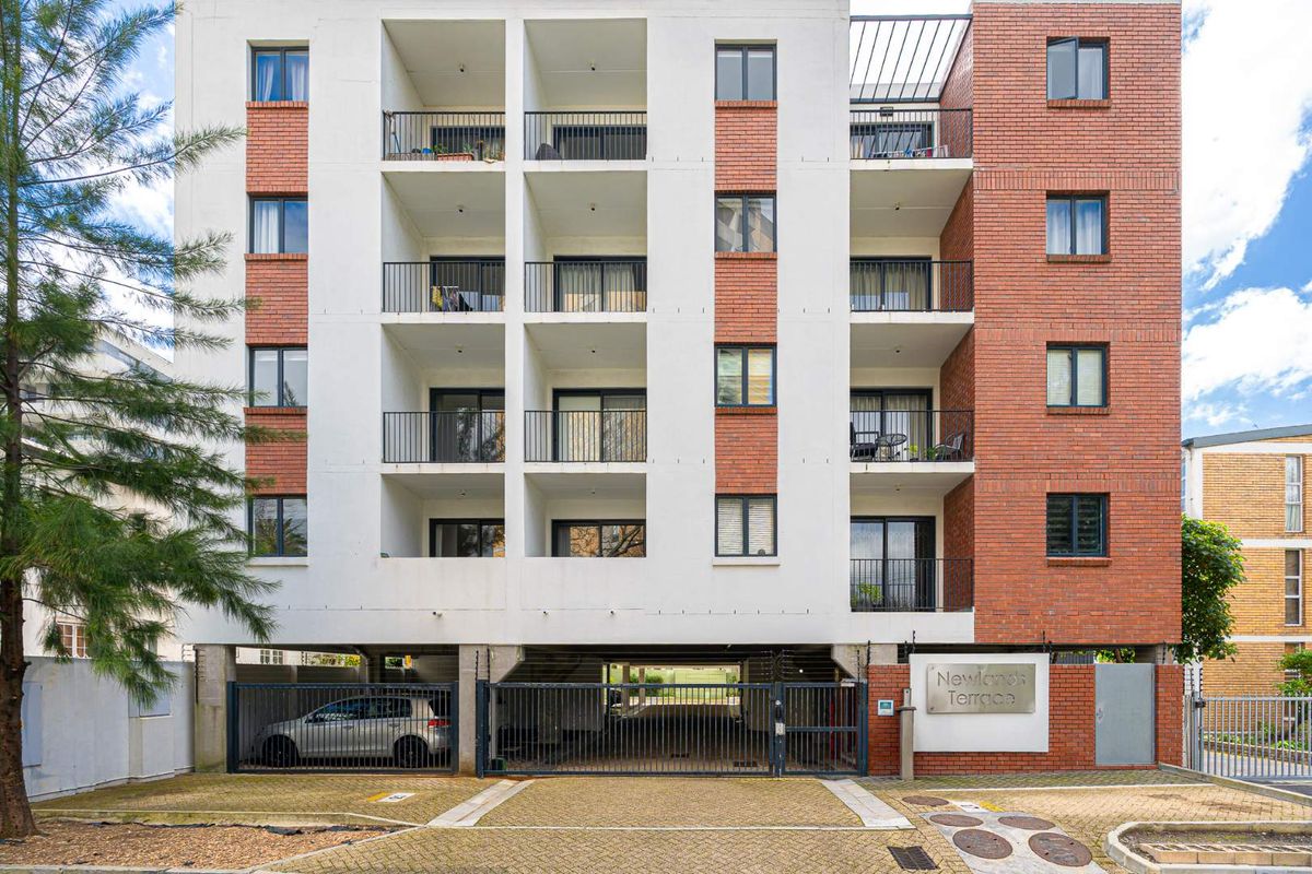 Secure Gem in the heart of Rondebosch - Photo 2