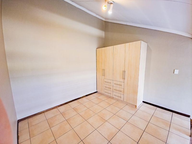 1 Bedroom Apartment available in Hillcrest/Hatfield - Photo 10