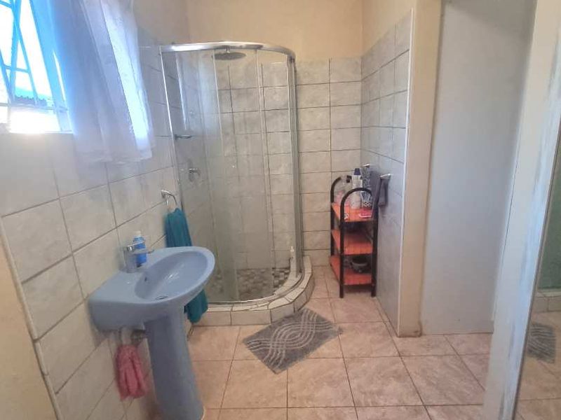 HOUSE FOR SALE IN GREENWELL, KATUTURA - Photo 6