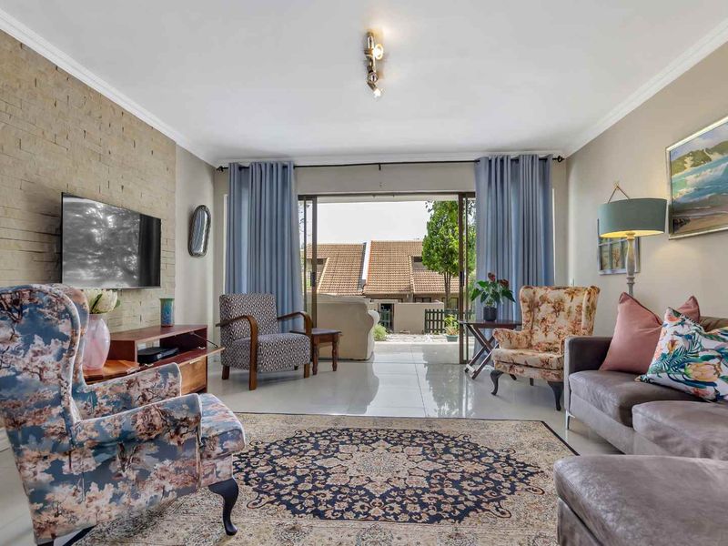 2 BEDROOM GARDEN UNIT SITUATED IN A PERFECT LOCATION - Photo 7