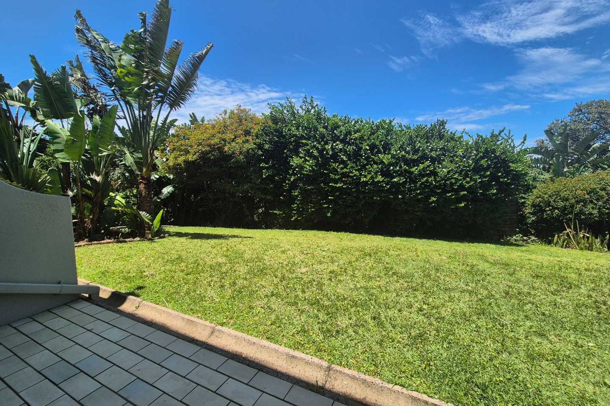 Ground floor and on the beach - Photo 5