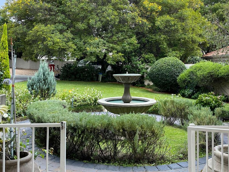 Prestigious Four Bedroom Home in Excellent Estate - Photo 5