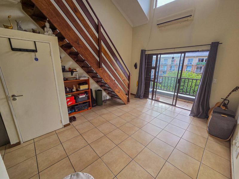 Rare Top-Floor Loft | For Sale | Hillcrest, Pretoria | Sole Mandate - Photo 3