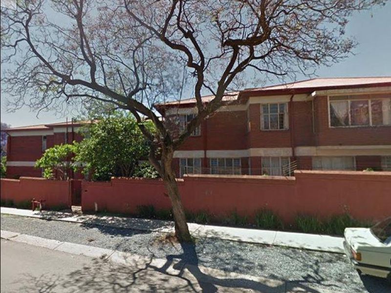 BACHELOR FLAT TO RENT IN SUNNYSIDE - Photo 3